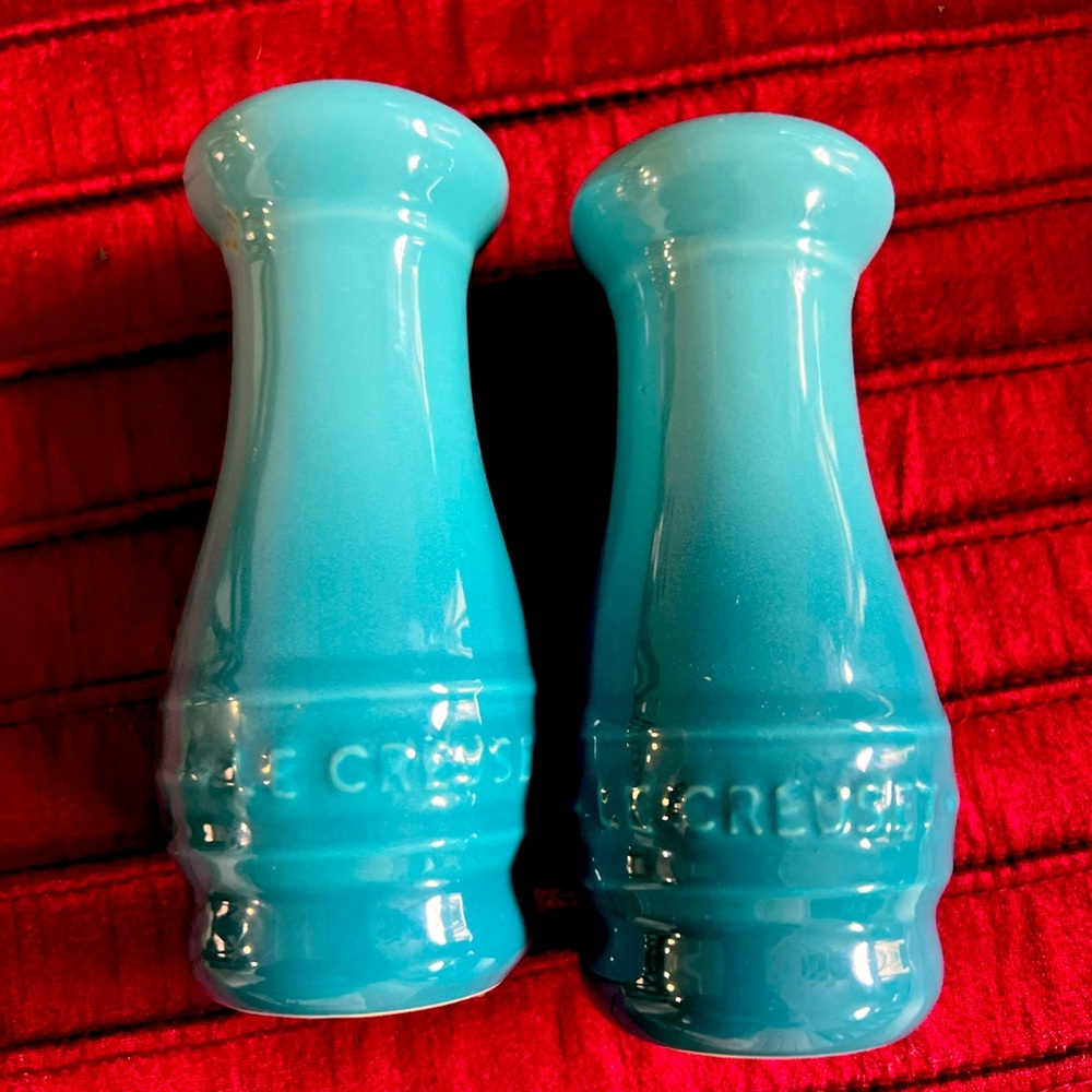 Le Creuset salt and pepper shakers